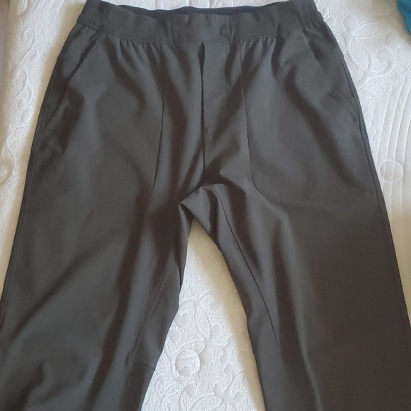 Lululemon ABC jogger Large olive green - Picture 1 of 5